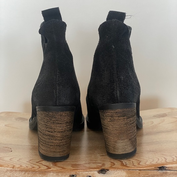 Arctica suede bootie - Picture 9 of 10